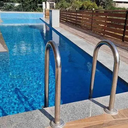 Luxe ساراندا